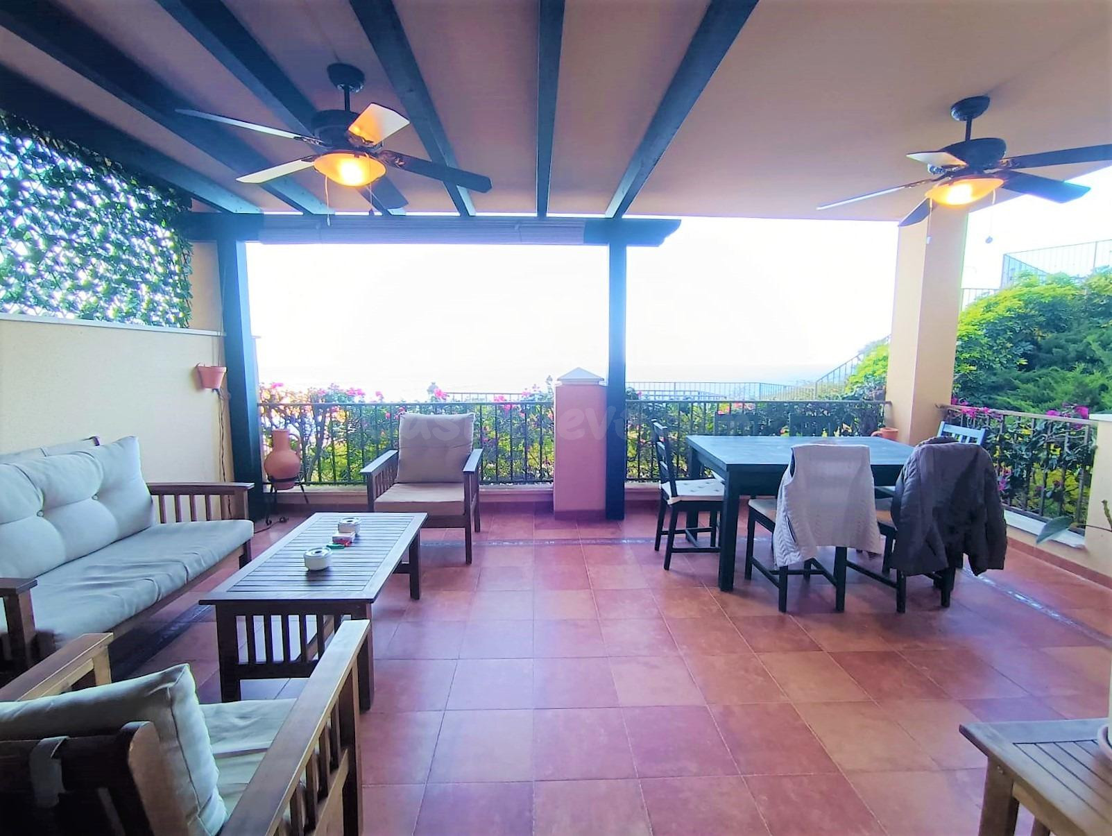 Apartamento dos dormitorios en primera línea con vistas a la - foto 4