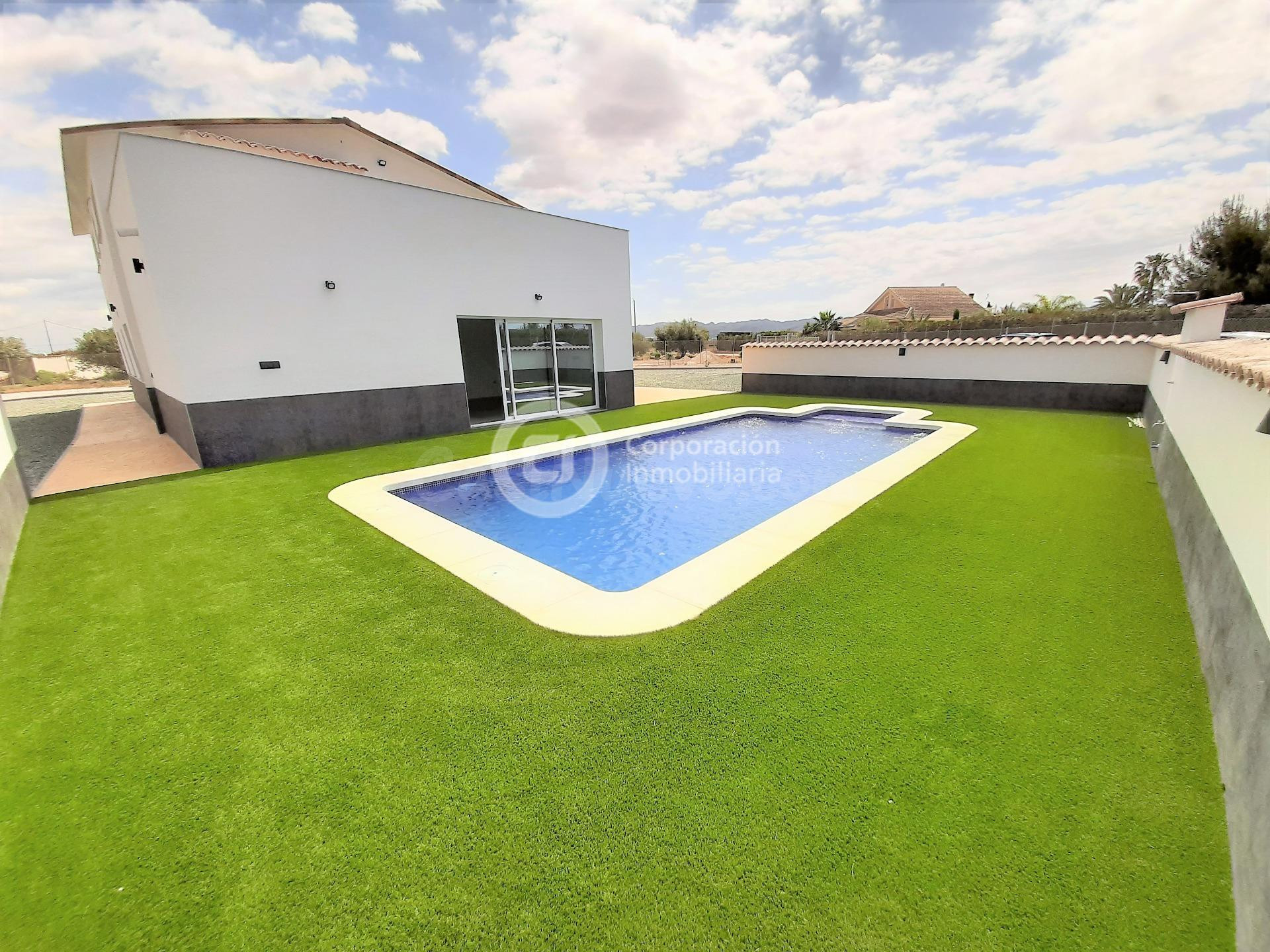Chalet de grandes dimensiones con Piscina de nueva construcción en el Esparragal