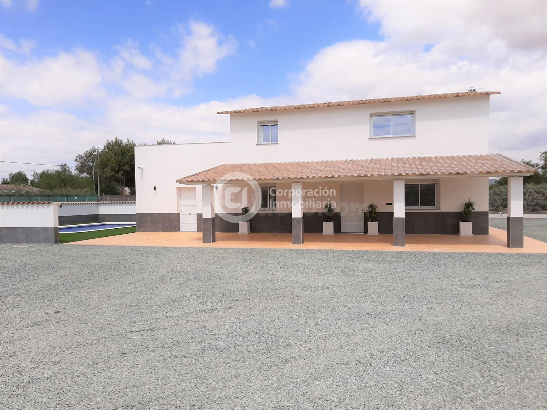 Chalet de grandes dimensiones con Piscina de nueva construcc - foto 5