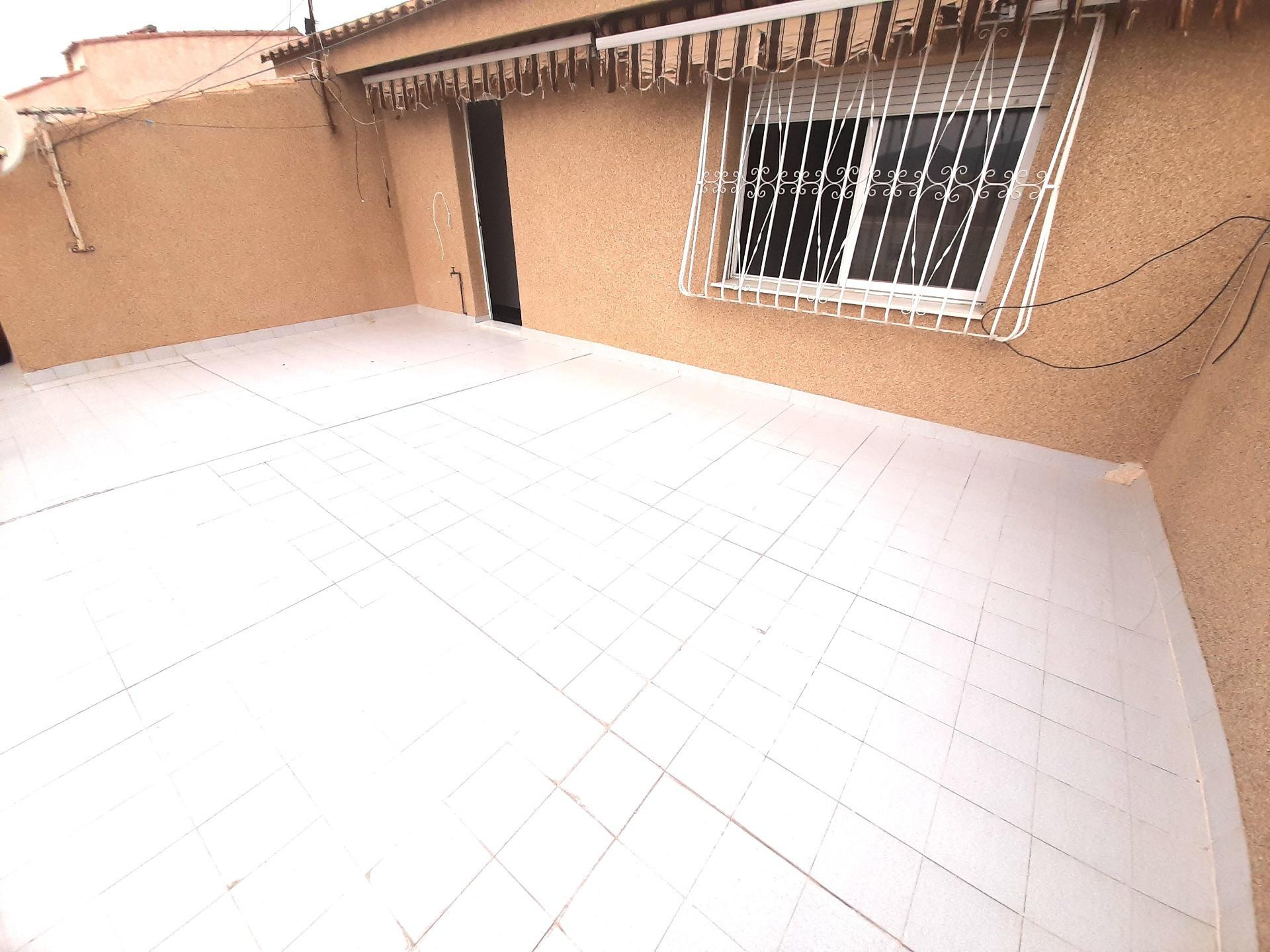 Piso con cuatro dormitorios tipo dúplex con terraza en Virgen de las Huertas