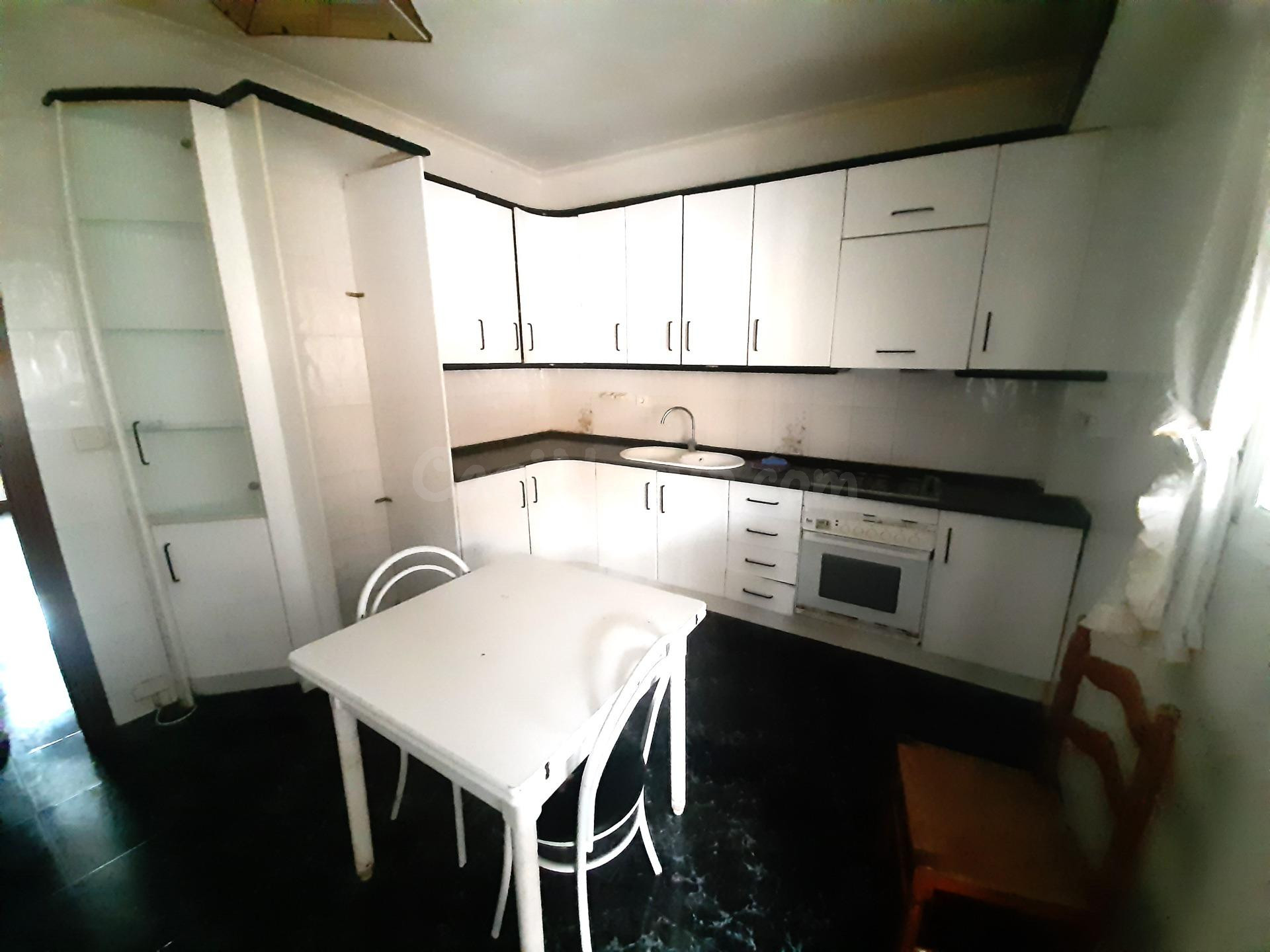Piso con cuatro dormitorios tipo dúplex con terraza en Virge - foto 4