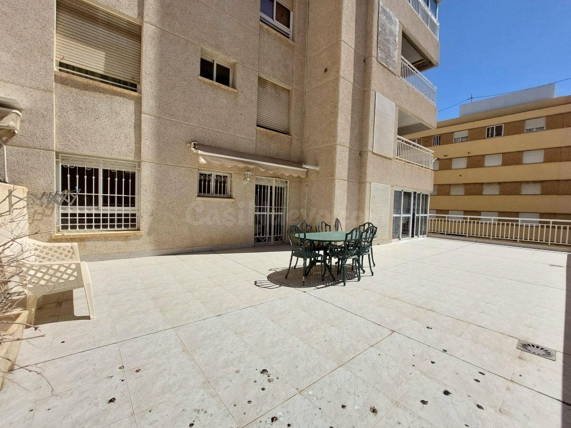 Piso de 4 dormitorios con amplia terraza y garaje en las Yuc - foto 2