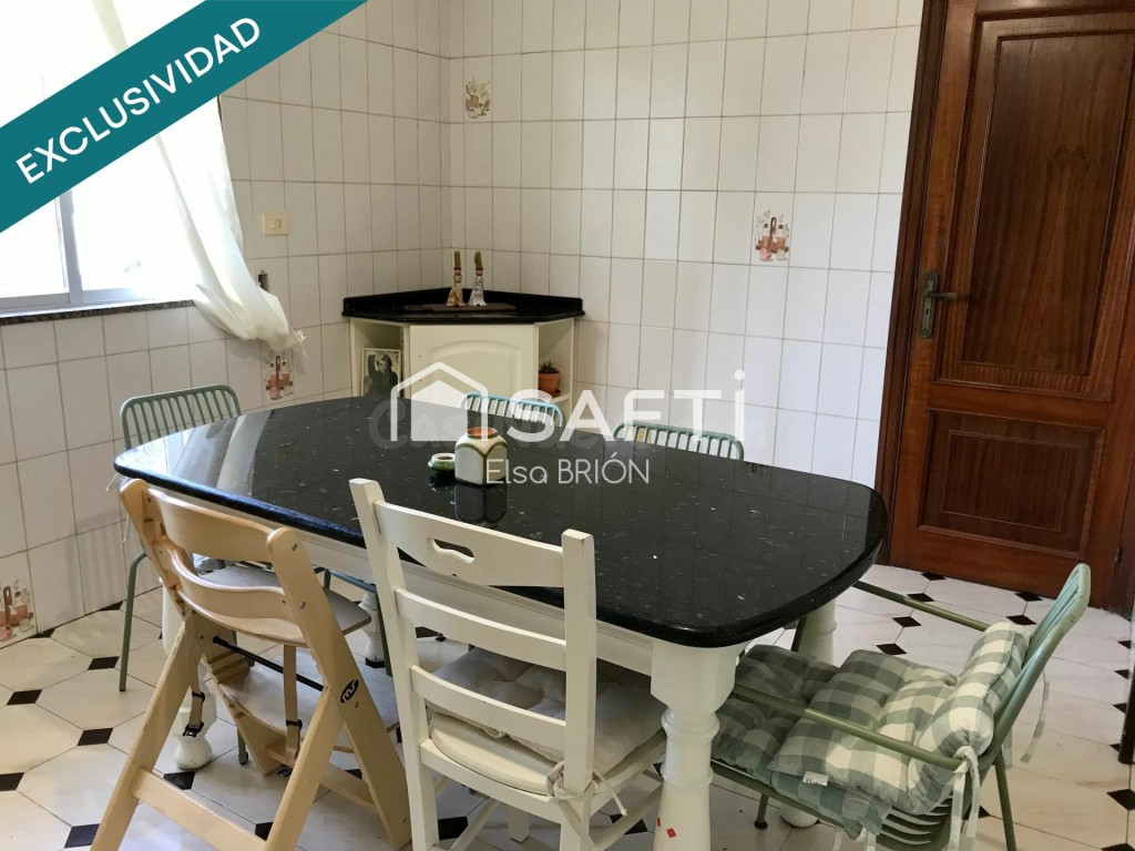 Vivienda unifamiliar con patio a pasos del mar - foto 5