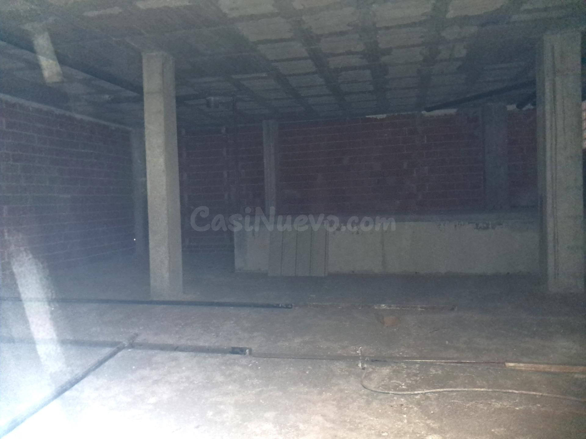 Bajo comercial de 230 m2 ideal para negocio en pleno centro  - foto 4