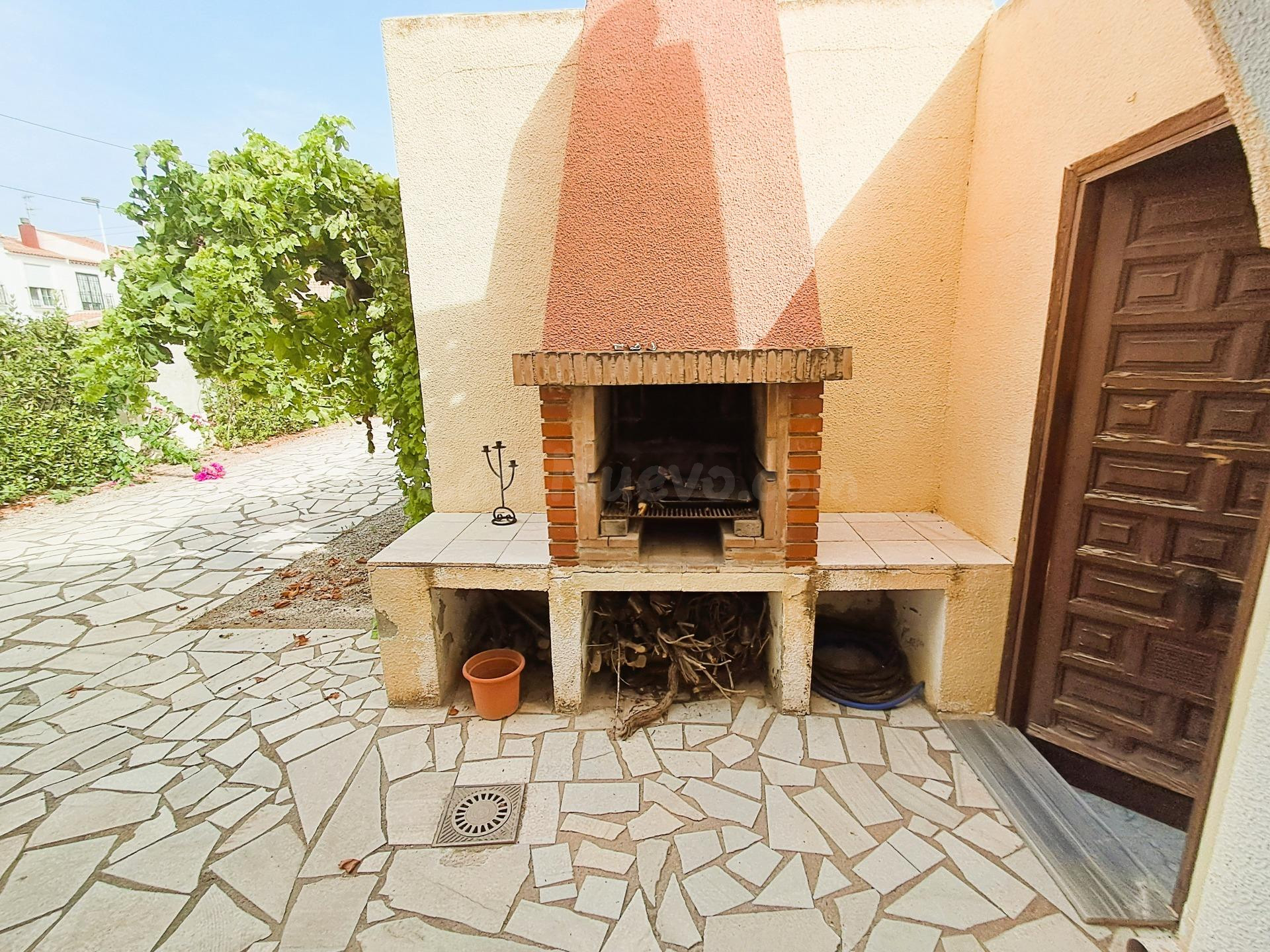 Casa tipo dúplex en Terreros con amplio jardín y 4 dormitori - foto 4