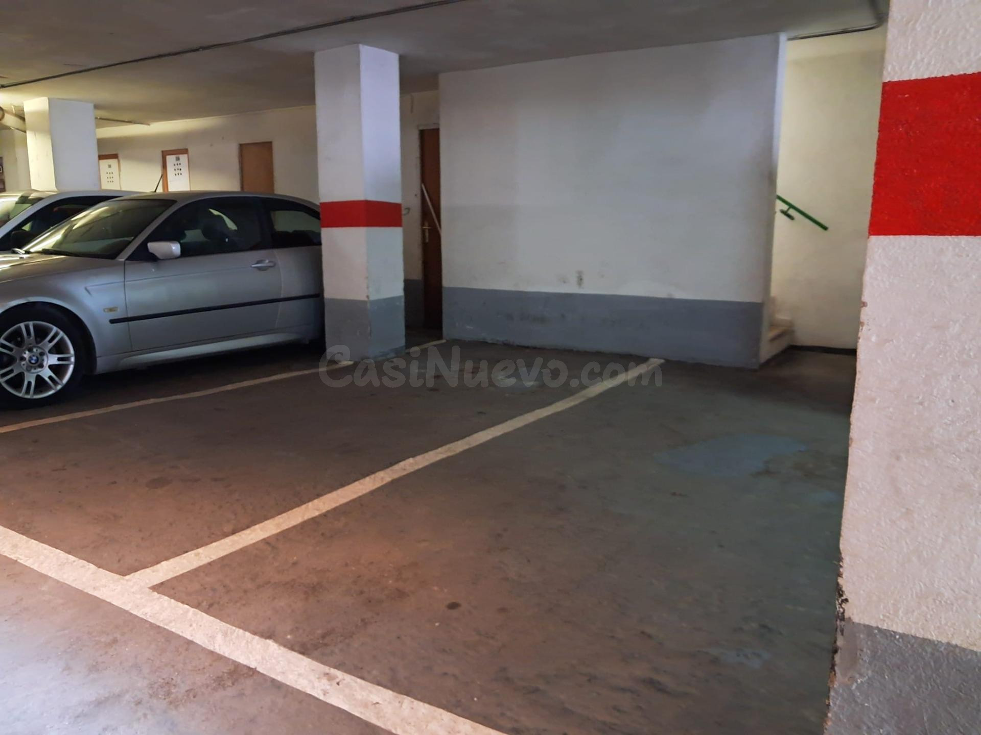 Plaza de Parking a 120 m de la playa de Poniente - foto 3
