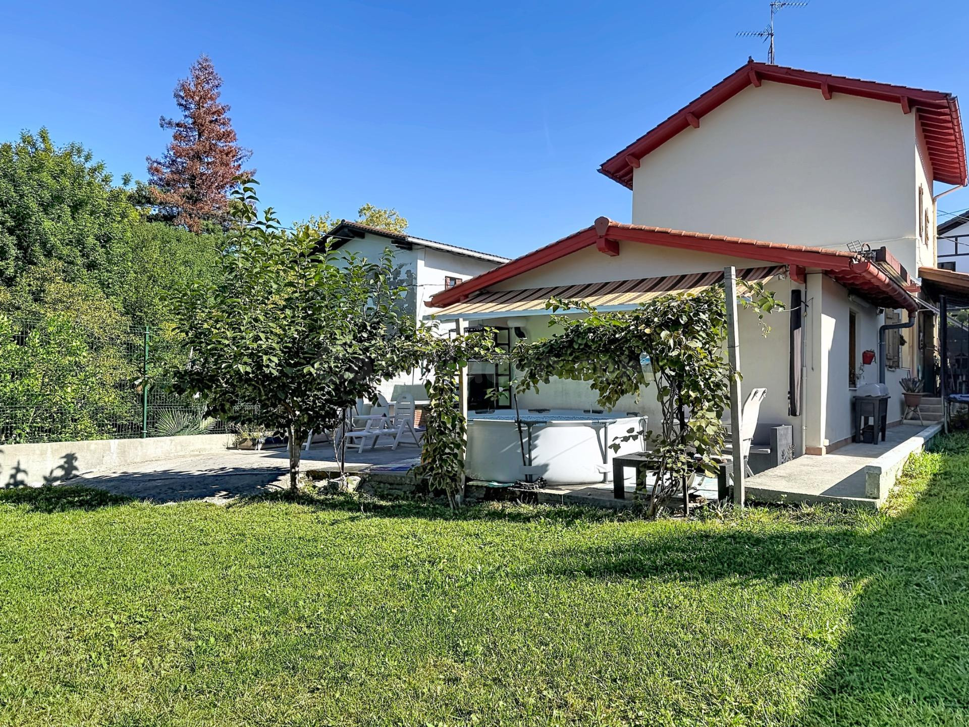 Una villa individual con 450 m2 de parcela, a cinco minutos  - foto 2