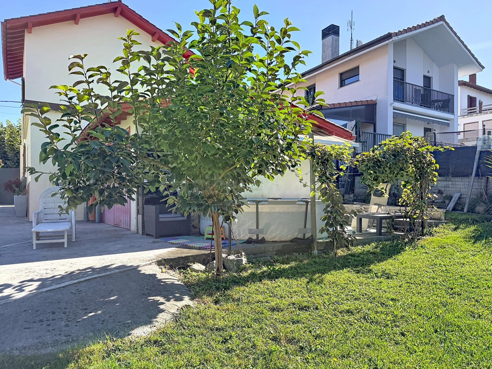 Una villa individual con 450 m2 de parcela, a cinco minutos  - foto 3