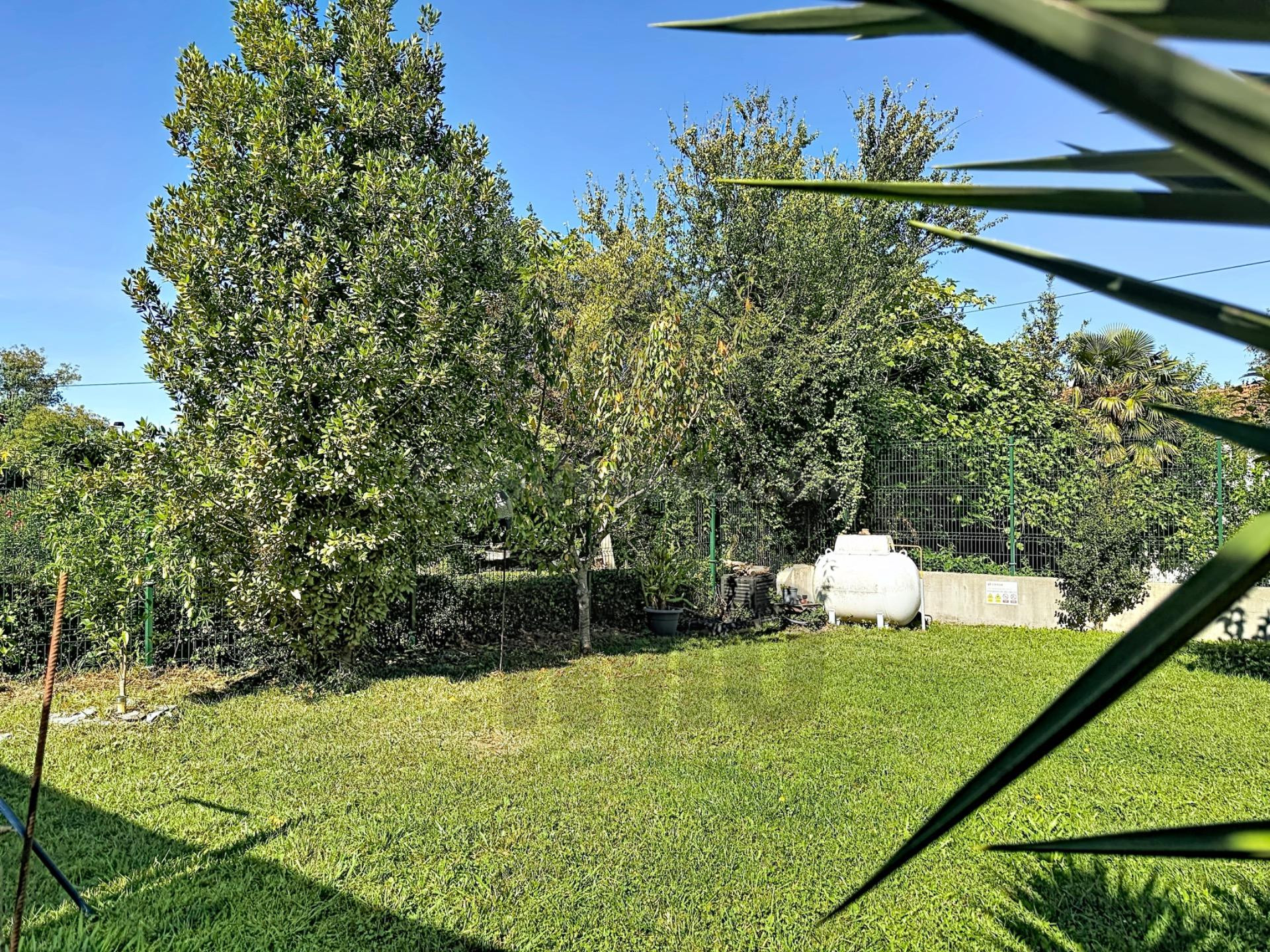 Una villa individual con 450 m2 de parcela, a cinco minutos  - foto 4