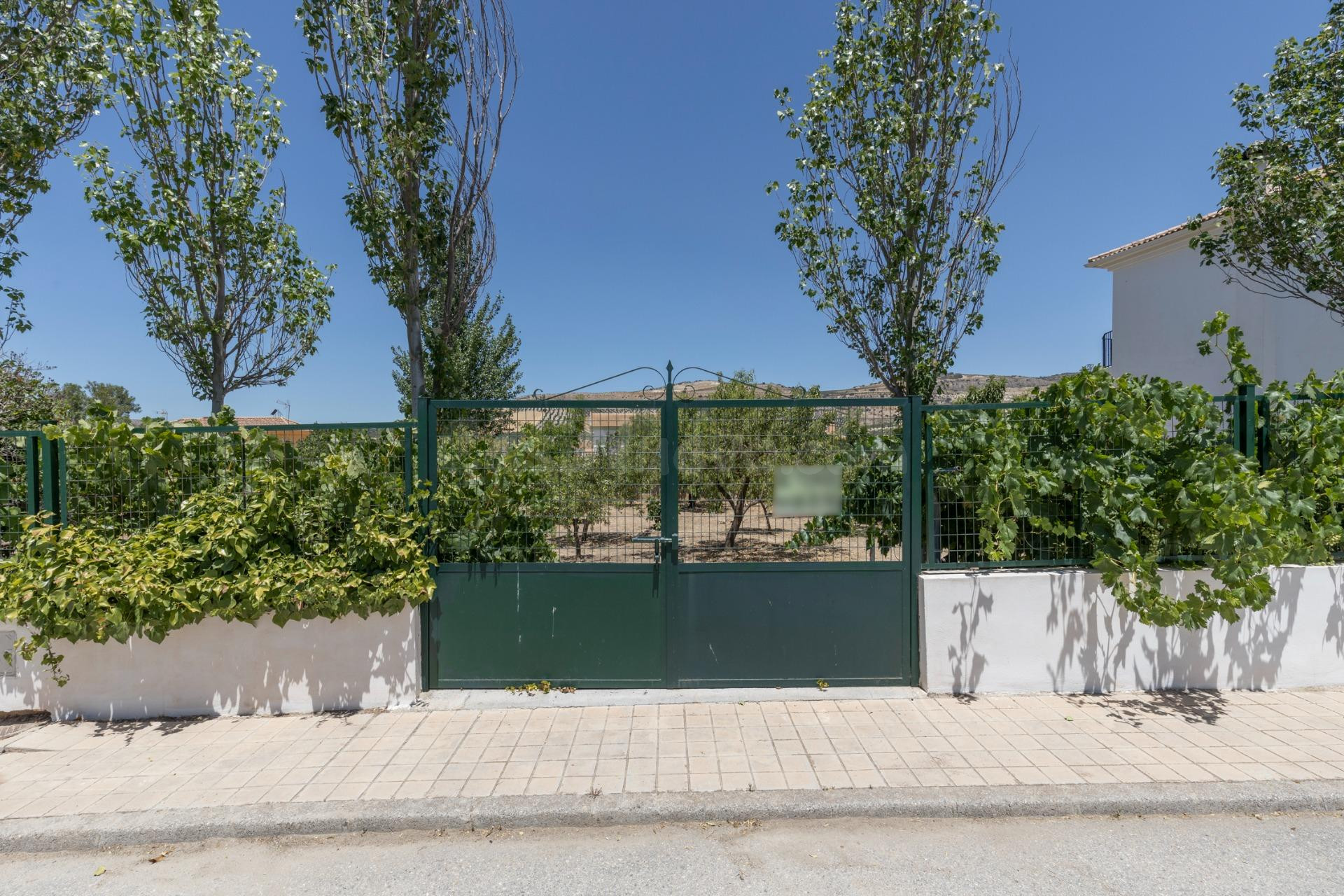 Terreno urbano en venta - Pantano de los bermejales - foto 2