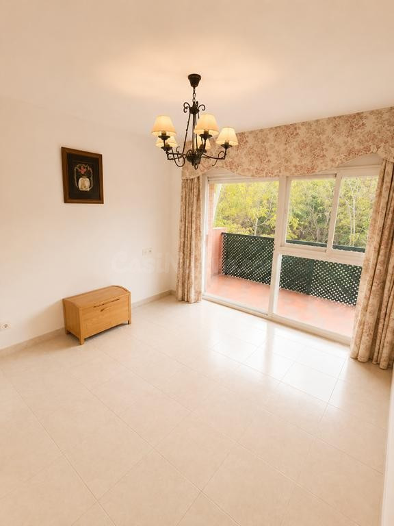¡VENTA DE GRAN PISO DE 4 habitaciones EN EL CENTRO DE ESTEPO - foto 4