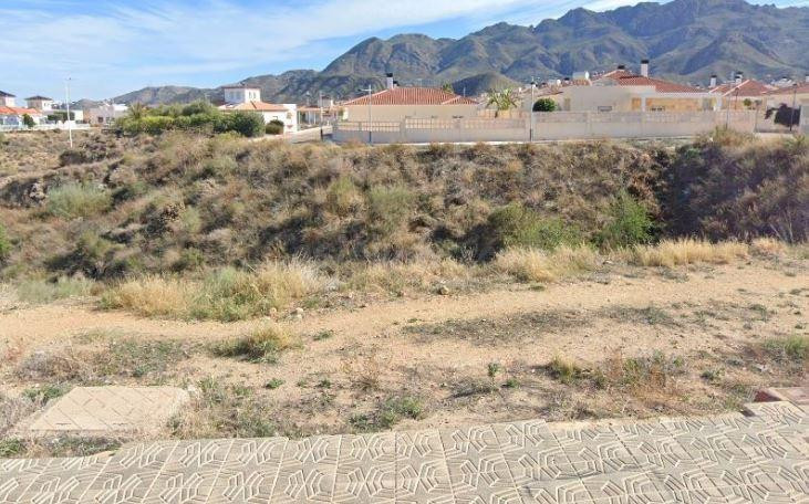 SE VENDE casa adosada OKUPA en C Rosaleda  de Turre