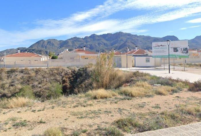 SE VENDE casa adosada OKUPA en C Rosaleda  de Turre - foto 3