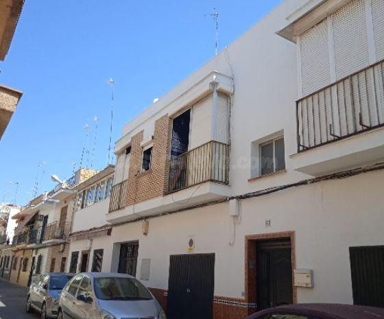 SE VENDE piso OKUPA en C Costa Y Llobera de Sevilla - foto 3