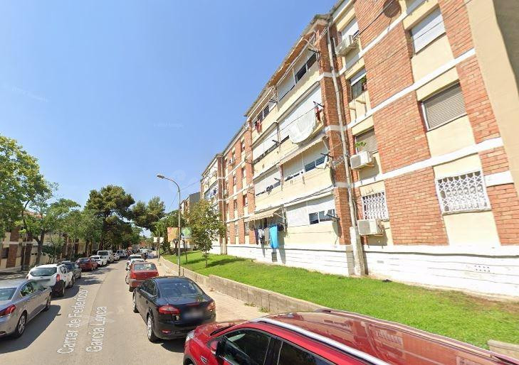 SE VENDE piso OKUPA en C Camps Blancs de Sant Boi de Llobreg - foto 4