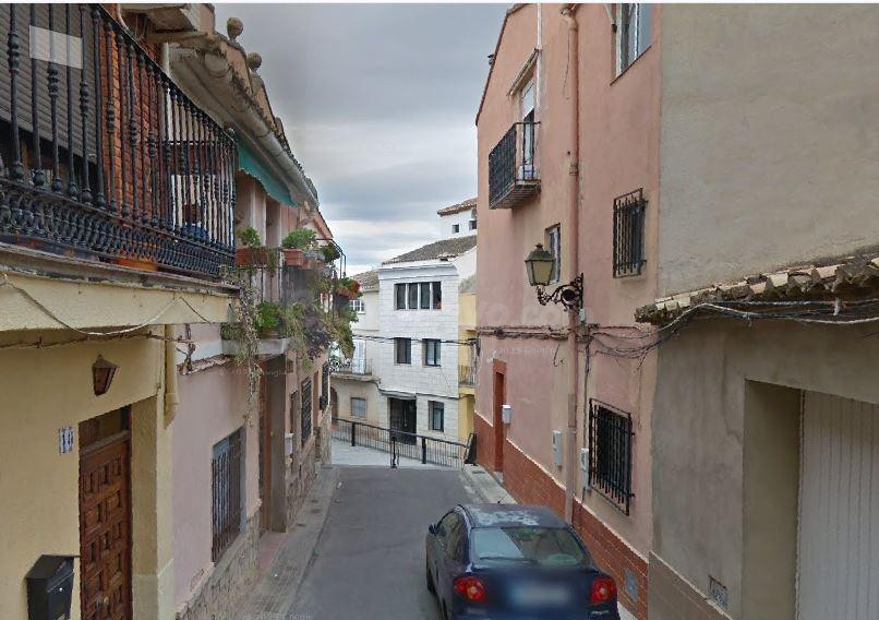SE VENDE piso OKUPADO en Calle San Jaime Nº 5 Alborache (Val - foto 2