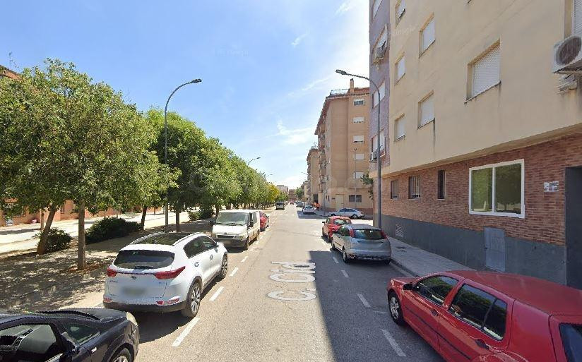 SE VENDE piso OKUPADO en Venta de Piso en - foto 3