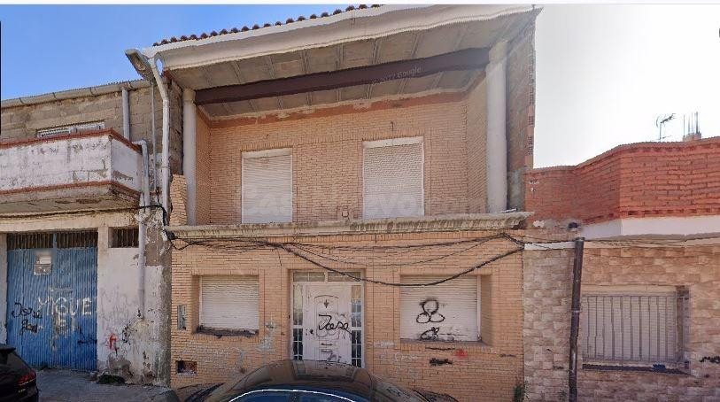 SE VENDE piso OKUPADO en Calle Sierra Mariola Nº 23 Sagunto/Sagunt (Valencia/València)