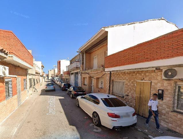 SE VENDE piso OKUPADO en Calle Sierra Mariola Nº 23 Sagunto/ - foto 3