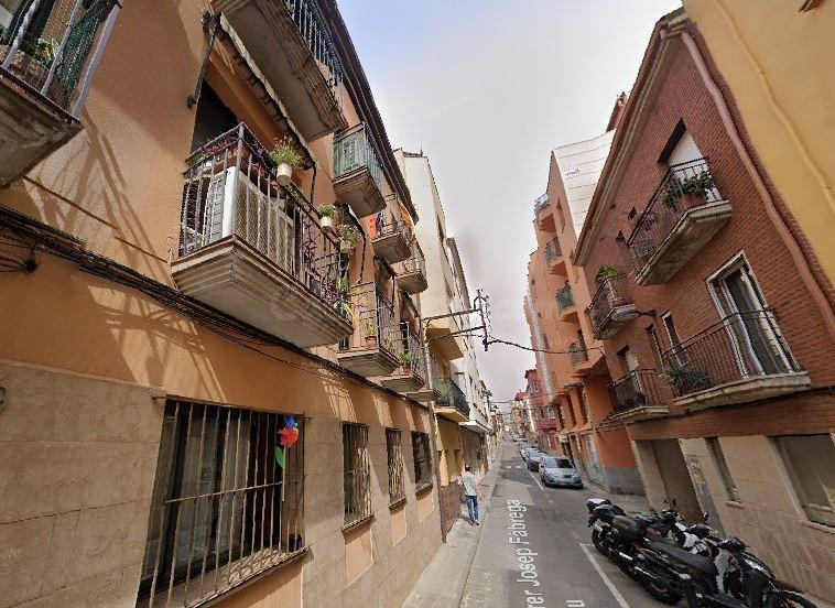 SE VENDE piso OKUPADO en  Calle Josep Fabrega I Pou Nº 11 Palamós (Girona)