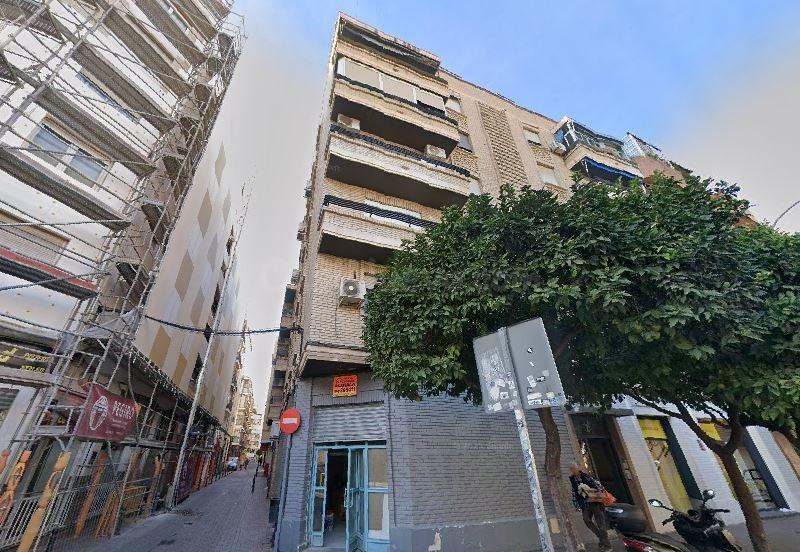 SE VENDE local comercial OKUPA en C CALLE OBISPO FRUTOS (loc - foto 3