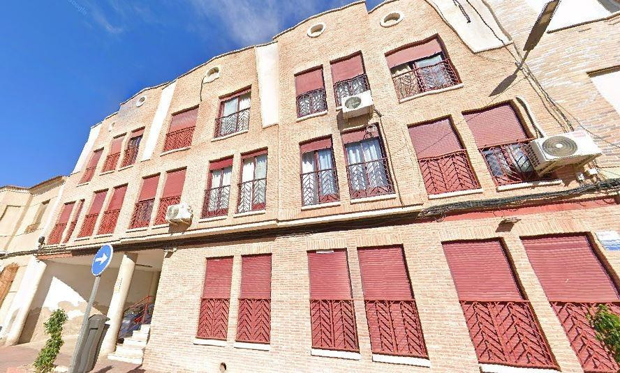 SE VENDE piso OKUPA en C CALLE ESCUELAS - foto 3