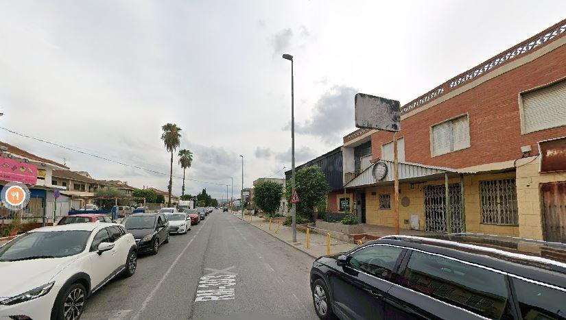 SE VENDE local comercial OKUPA en C CARRETERA, CARRERA ALQUE - foto 2