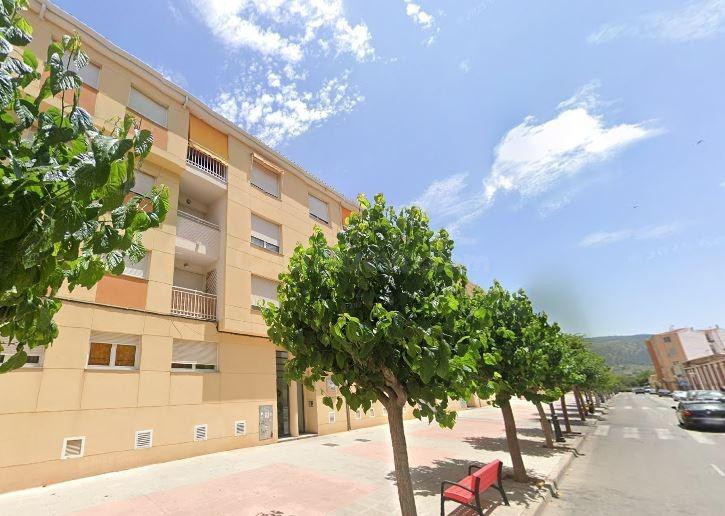 SE VENDE piso OKUPADO en Calle Virgen de los Desamparados Nº 21 Ibi (Alicante/Alacant)