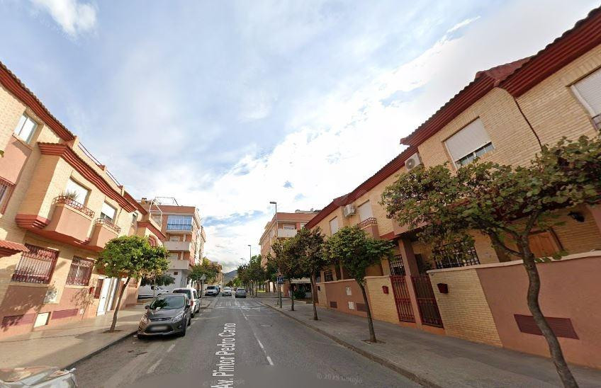 SE VENDE piso OKUPA en C AVDA PINTOR PEDRO CANO, EDIF. ESCO - foto 4