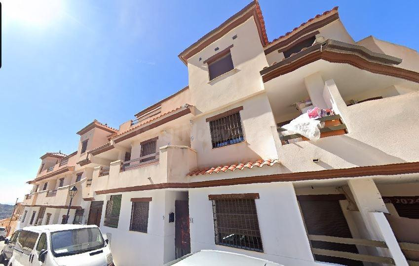 SE VENDE piso OKUPA en C CAÑADA CASTILLEJO s/n de Cogollos - foto 3
