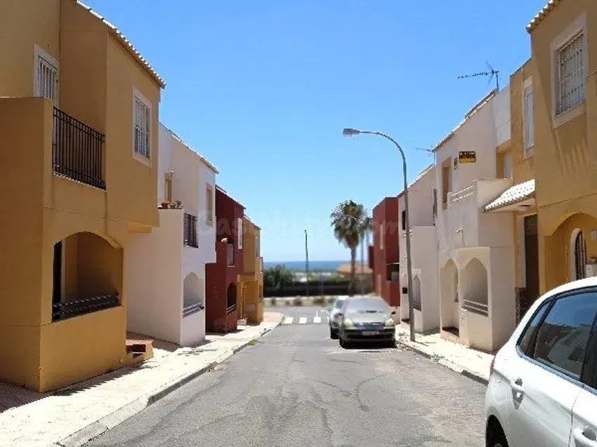 SE VENDE piso OKUPADO en Calle Bitacora Nº 7 Vícar (Almería) - foto 3
