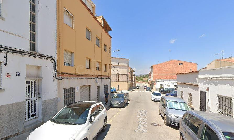 SE VENDE piso OKUPA en CALLE FLORIDA 35  de Manresa, Barcelona.