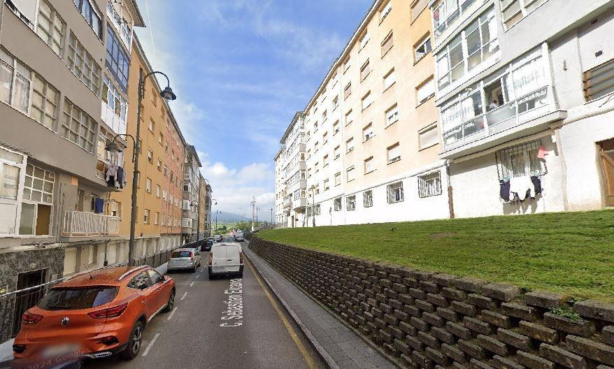 SE VENDE piso OKUPA en C CALLE SEBASTIAN ELCANO 20 4º D - foto 2