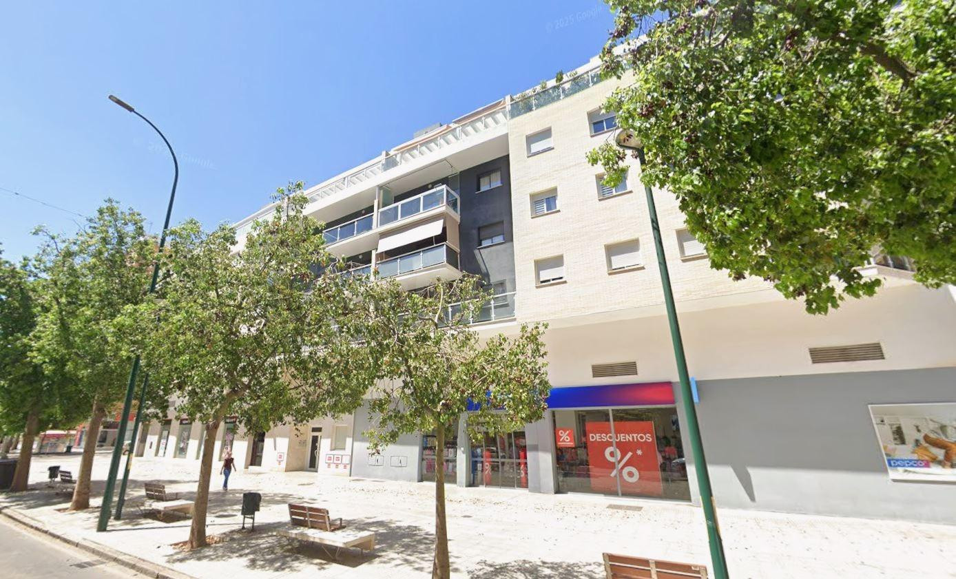 SE VENDE piso OKUPAdo en PASEO TILOS LOS,63 (MÁLAGA)
