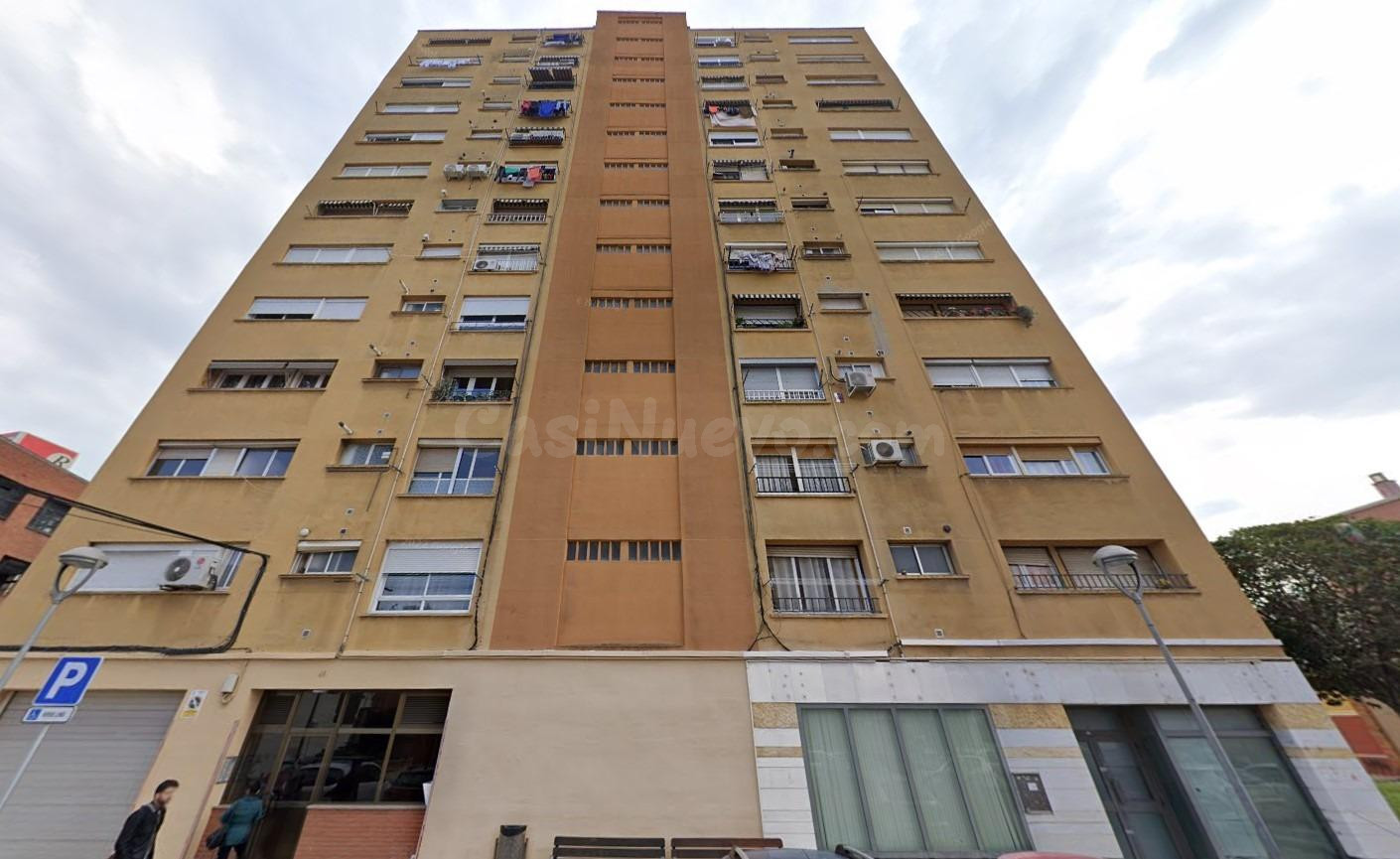 SE VENDE inmueble ALQUILADO en Rubí, Barcelona.