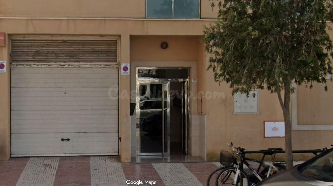 SE VENDE inmueble ALQUILADO en Roquetas de Mar