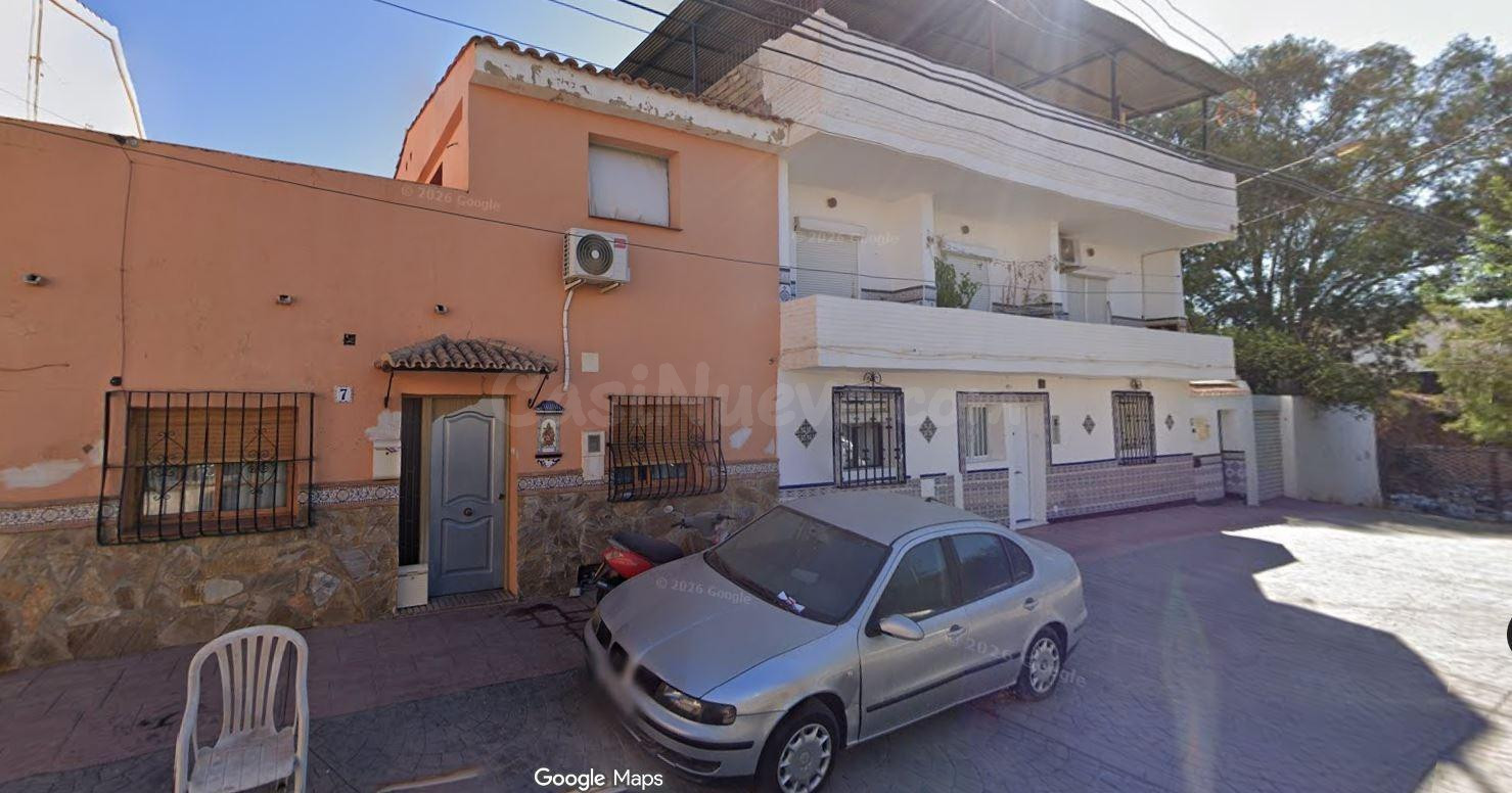 SE VENDE inmueble ALQUILADO en Málaga - foto 2