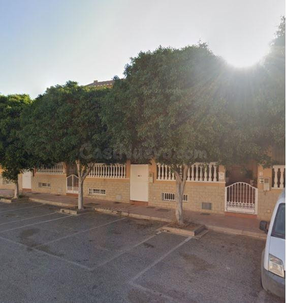 SE VENDE inmueble ALQUILADO en Almería