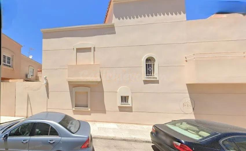 SE VENDE dúplex ALQUILADO en Huércal de Almería
