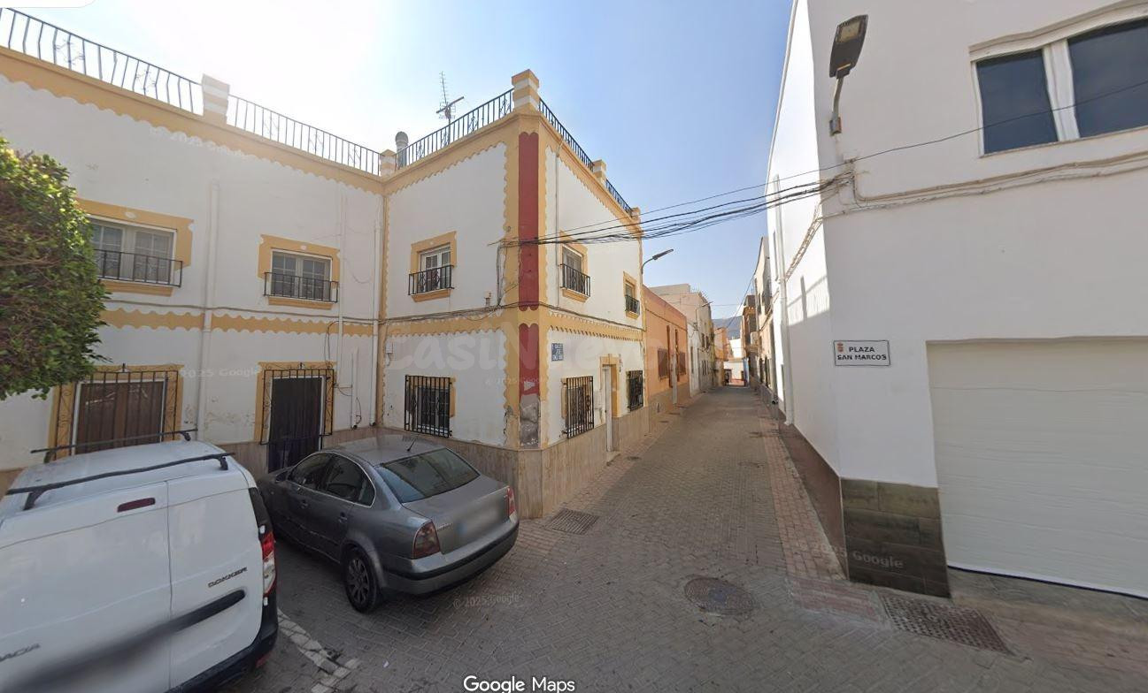 SE VENDE inmueble ALQUILADO en Pechina - foto 3