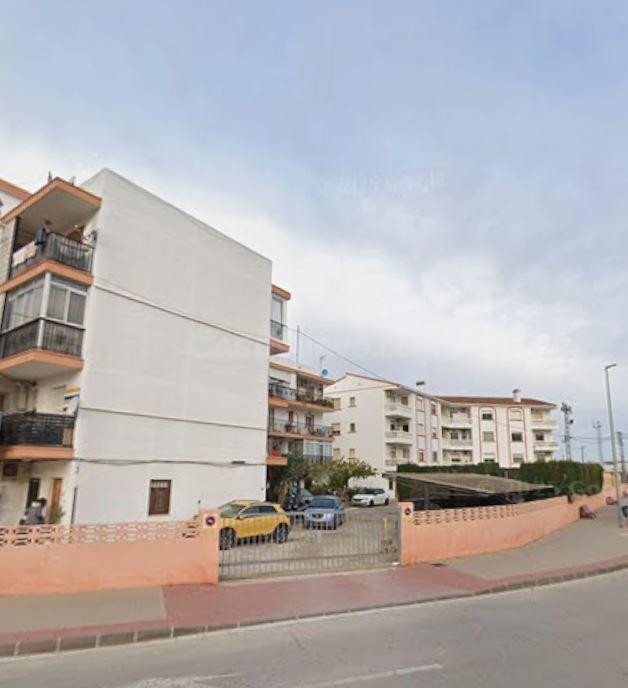 SE VENDE inmueble ALQUILADO en Dénia