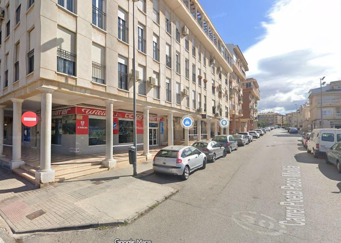 SE VENDE inmueble ALQUILADO en Petrer