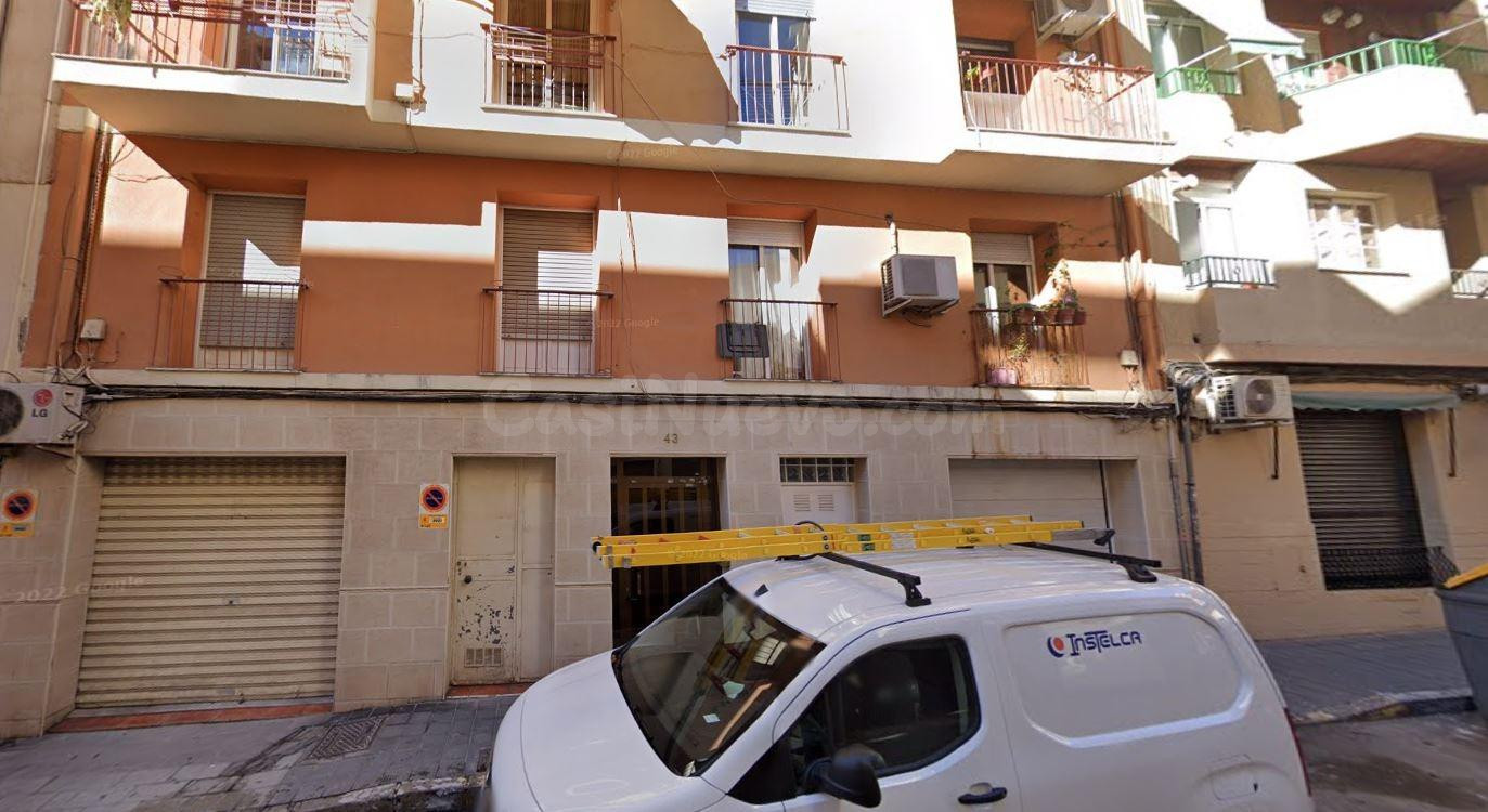 SE VENDE inmueble ALQUILADO en Alicante/Alacant