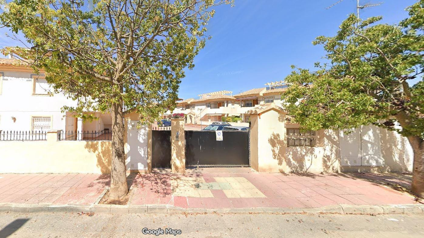 SE VENDE inmueble ALQUILADO en Alcázares (Los) - foto 3