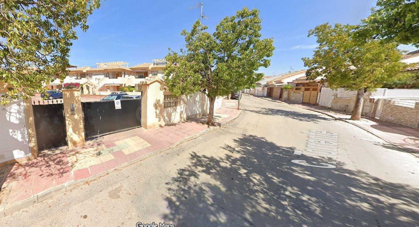 SE VENDE inmueble ALQUILADO en Alcázares (Los) - foto 4