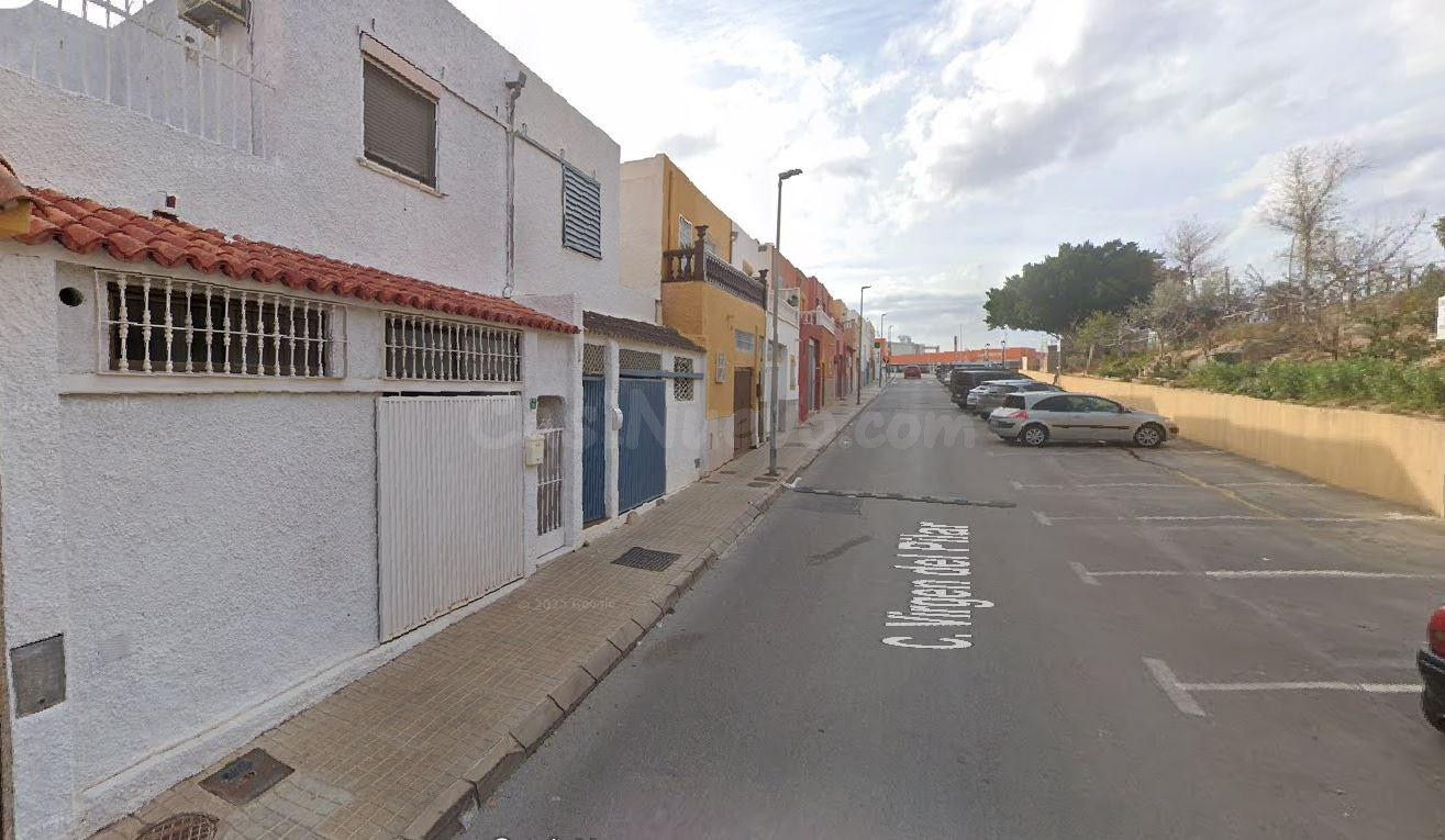 SE VENDE inmueble ALQUILADO en Huércal de Almería - foto 2