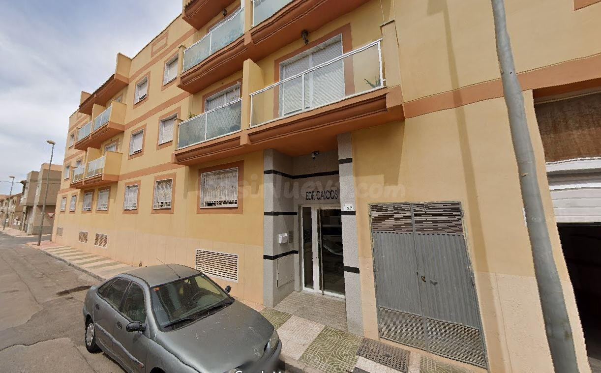 SE VENDE inmueble ALQUILADO en Vícar - foto 3