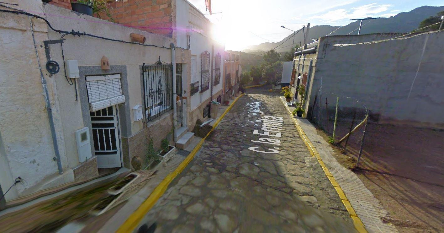 SE VENDE inmueble ALQUILADO en Turre - foto 3