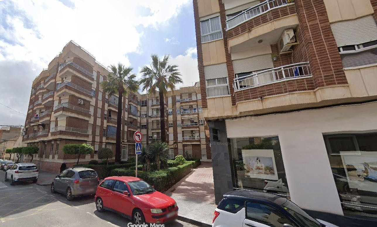 SE VENDE inmueble ALQUILADO en Almoradí