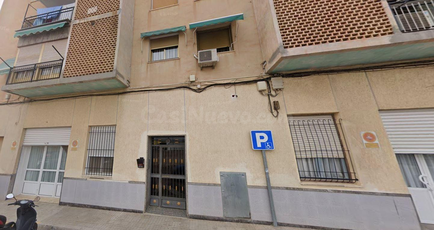 SE VENDE inmueble ALQUILADO en Novelda